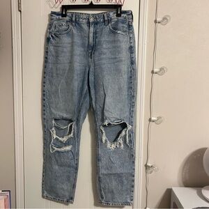 American Eagle mom straight jean